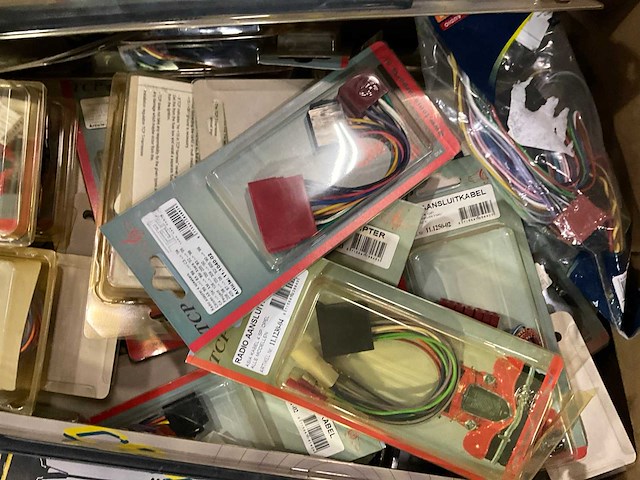 Diverse kabels en adapters - afbeelding 4 van  5