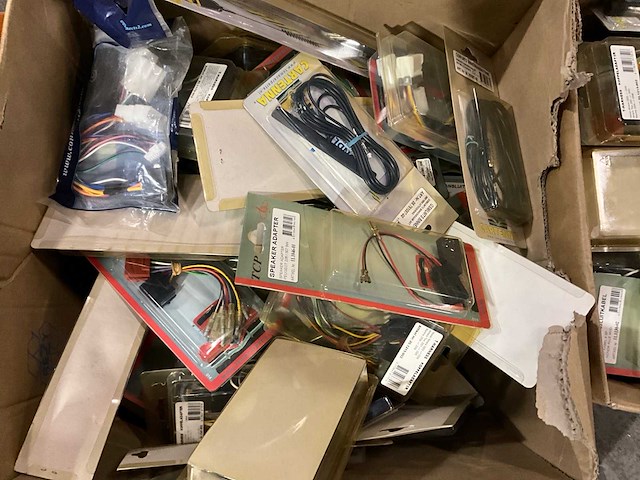 Diverse kabels en adapters - afbeelding 5 van  5