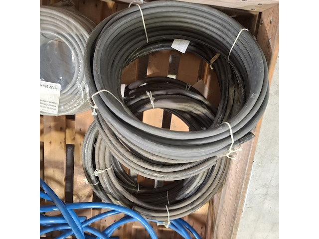 Diverse kabels, o.a. draka - afbeelding 7 van  7