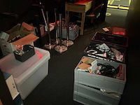 Diverse kabels, verlichting en it goederen - afbeelding 1 van  10