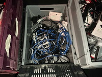 Diverse kabels, verlichting en it goederen - afbeelding 6 van  10