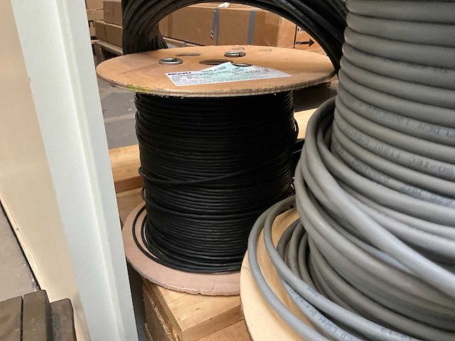 Diverse kabels - afbeelding 5 van  8