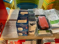 Diverse kampeerbenodigdheden - afbeelding 3 van  3