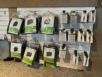Diverse kampeertoebehoren - afbeelding 1 van  13