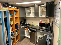 Diverse kantine -en keukenbenodigdheden - afbeelding 1 van  19