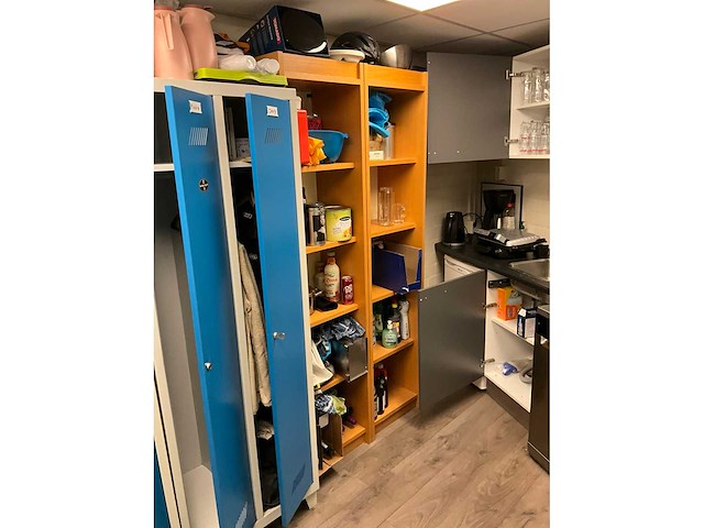 Diverse kantine -en keukenbenodigdheden - afbeelding 14 van  19