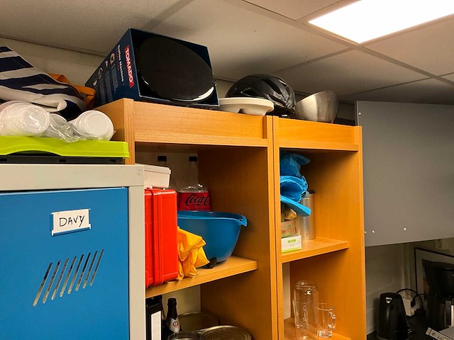 Diverse kantine -en keukenbenodigdheden - afbeelding 15 van  19