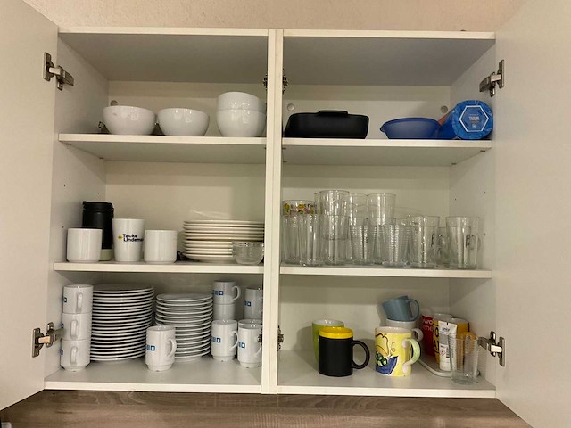 Diverse kantine-inventaris - afbeelding 5 van  12