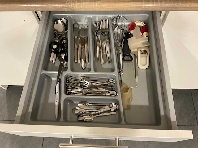 Diverse kantine-inventaris - afbeelding 9 van  12