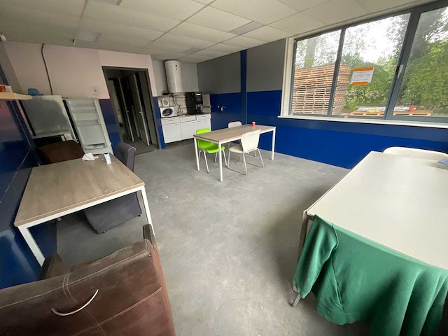 Diverse kantine-inventaris - afbeelding 1 van  9