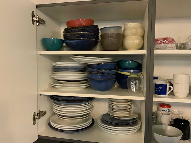 Diverse kantine-inventaris - afbeelding 2 van  20