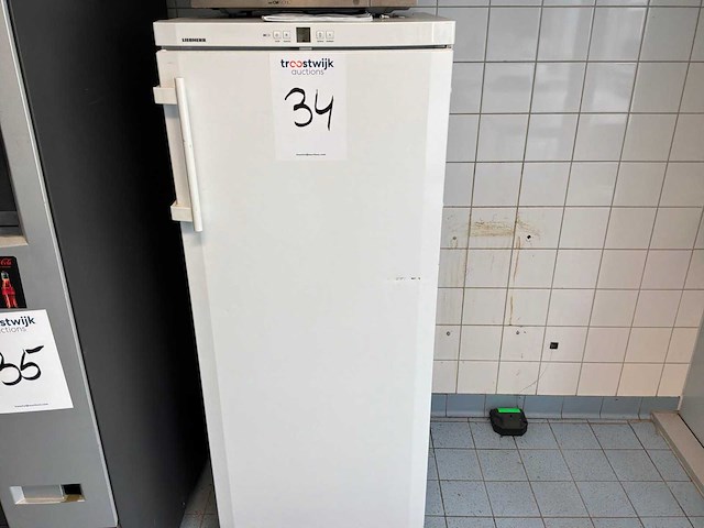 Diverse kantine-inventaris - afbeelding 6 van  11