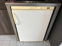 Diverse kantine-inventaris - afbeelding 8 van  11