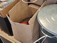 Diverse kantoorartikelen en gereedschap - afbeelding 3 van  24