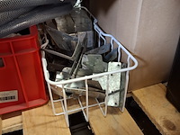 Diverse kantoorartikelen en gereedschap - afbeelding 15 van  24