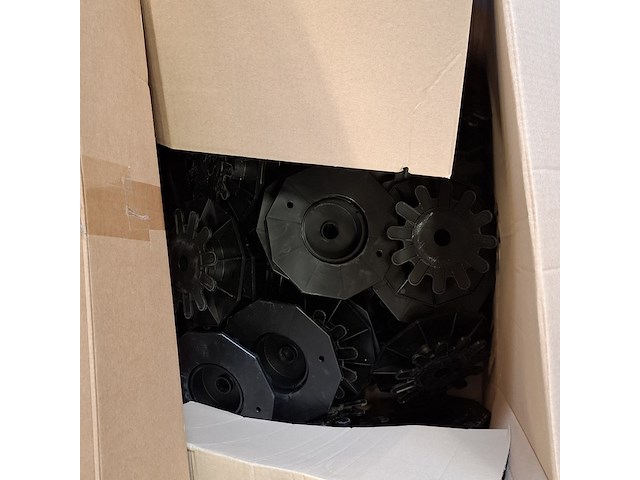 Diverse kantoorartikelen en gereedschap - afbeelding 21 van  24