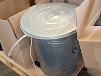 Diverse kantoorartikelen en gereedschap - afbeelding 24 van  24