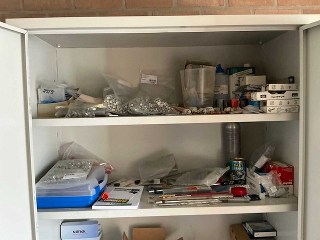 Diverse kantoorartikelen en verbruiksmiddelen - afbeelding 2 van  5