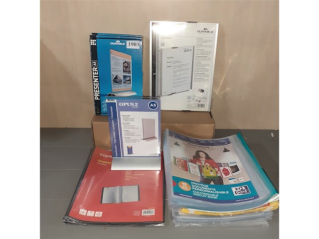 Diverse kantoorartikelen oa 4x opus2, diverse mappen (d1903) - afbeelding 2 van  3