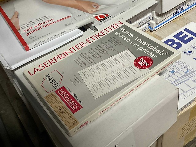 Diverse kantoorartikelen - afbeelding 2 van  4