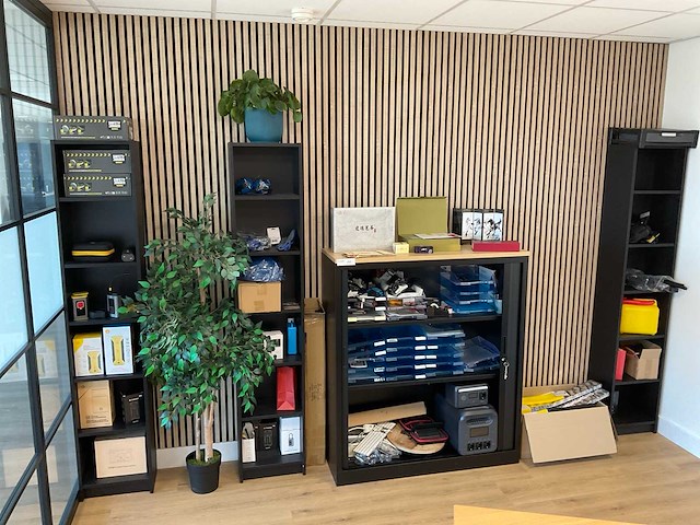 Diverse kantoorartikelen - afbeelding 1 van  11