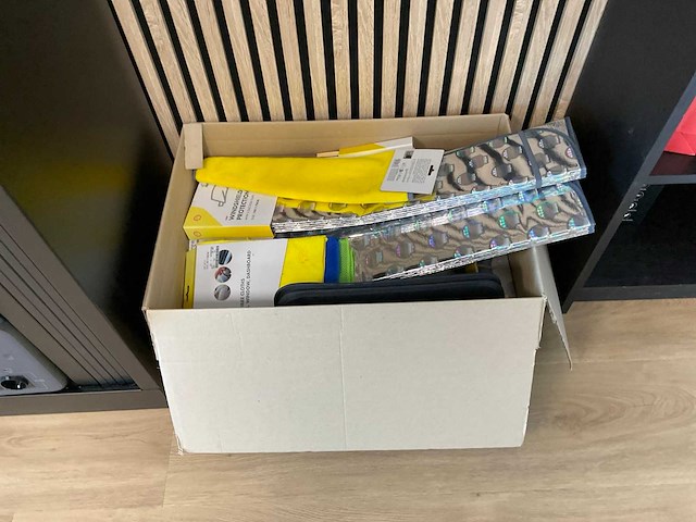 Diverse kantoorartikelen - afbeelding 8 van  11