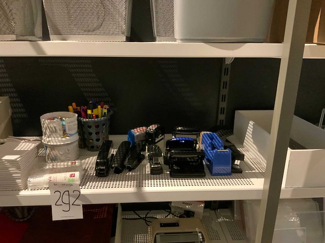 Diverse kantoorartikelen - afbeelding 3 van  6