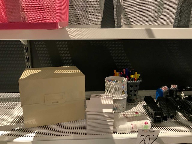 Diverse kantoorartikelen - afbeelding 4 van  6