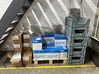 Diverse kantoorartikelen - afbeelding 1 van  6