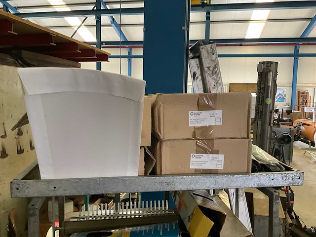 Diverse kantoorartikelen - afbeelding 2 van  7