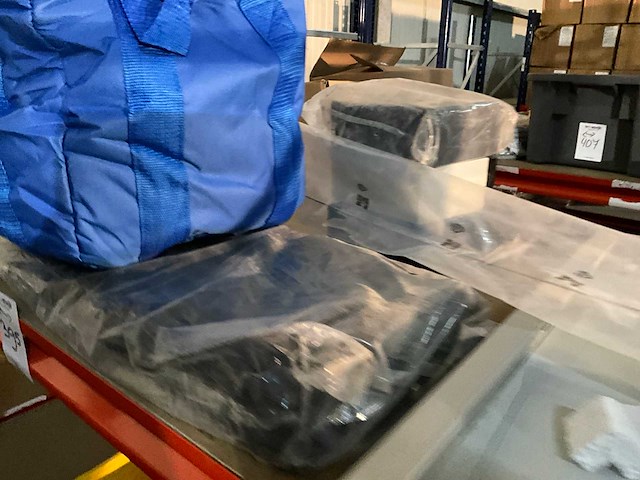 Diverse kantoorartikelen - afbeelding 4 van  6