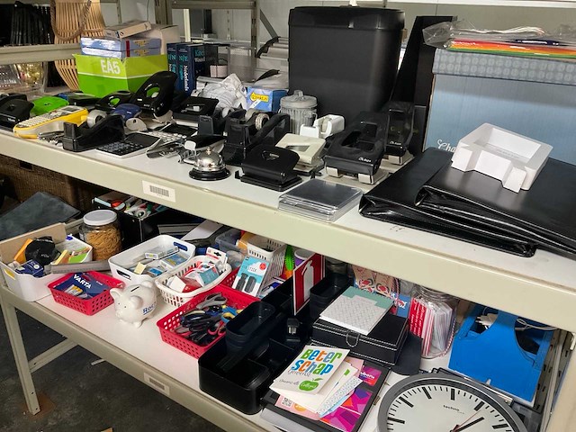 Diverse kantoorartikelen - afbeelding 8 van  14