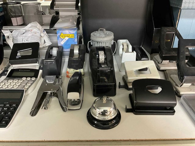 Diverse kantoorartikelen - afbeelding 13 van  14