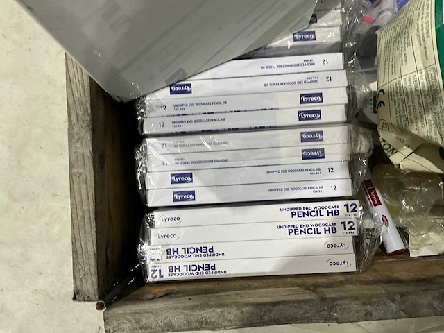 Diverse kantoorartikelen - afbeelding 4 van  10