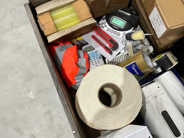 Diverse kantoorartikelen - afbeelding 8 van  10