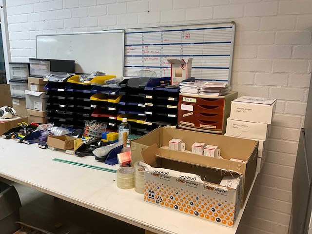 Diverse kantoorartikelen - afbeelding 2 van  7