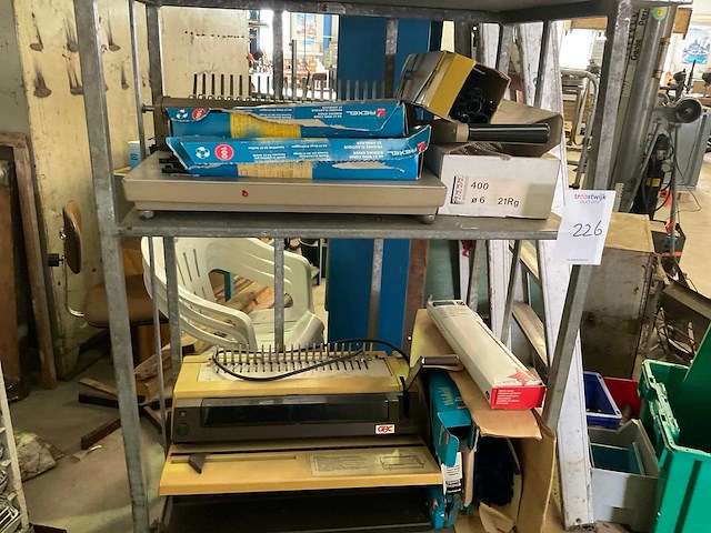 Diverse kantoorartikelen - afbeelding 3 van  7