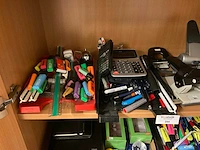 Diverse kantoorartikelen - afbeelding 6 van  8