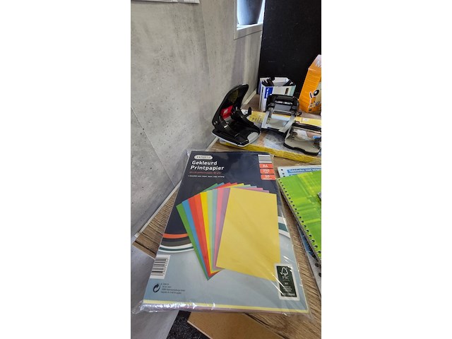 Diverse kantoorbenodigdheden, exclusief bureau - afbeelding 8 van  12