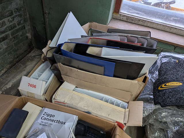 Diverse kantoorbenodigdheden - afbeelding 6 van  7