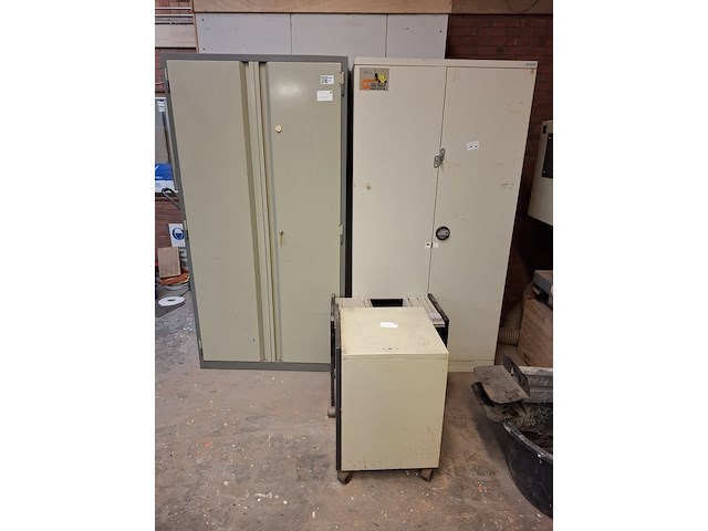 Diverse kantoorbenodigdheden - afbeelding 1 van  5