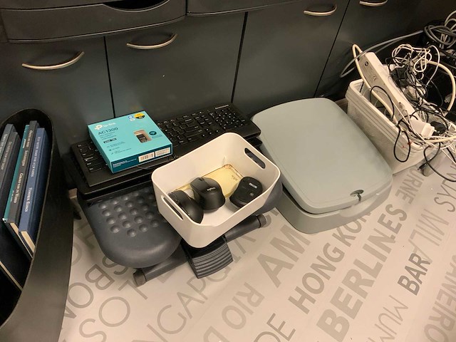 Diverse kantoorgerei - afbeelding 2 van  14