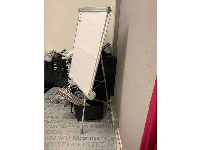 Diverse kantoorgerei - afbeelding 8 van  14