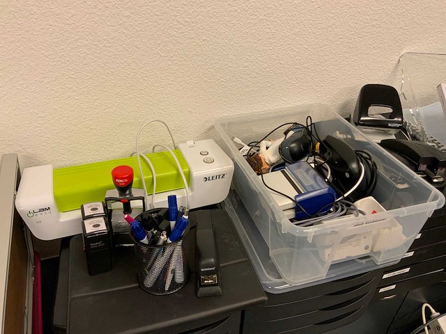 Diverse kantoorgerei - afbeelding 13 van  14