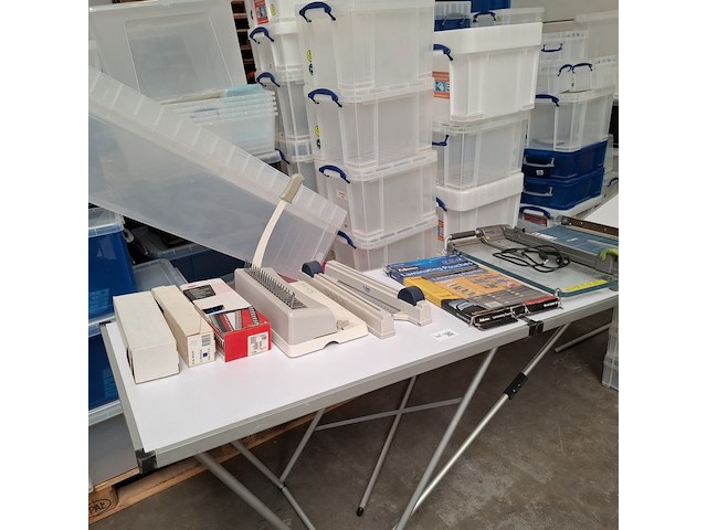 Diverse kantoorgerei - afbeelding 1 van  7