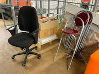 Diverse kantoorinventaris en stellingen - afbeelding 5 van  13