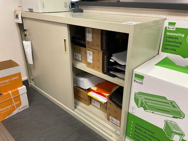 Diverse kantoorinventaris - afbeelding 14 van  14