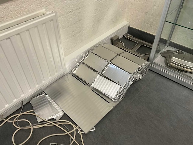 Diverse kantoorinventaris - afbeelding 9 van  9