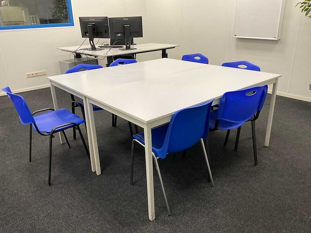 Diverse kantoorinventaris - afbeelding 1 van  8