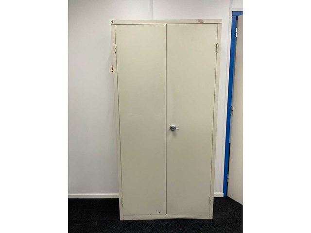 Diverse kantoorinventaris - afbeelding 6 van  8